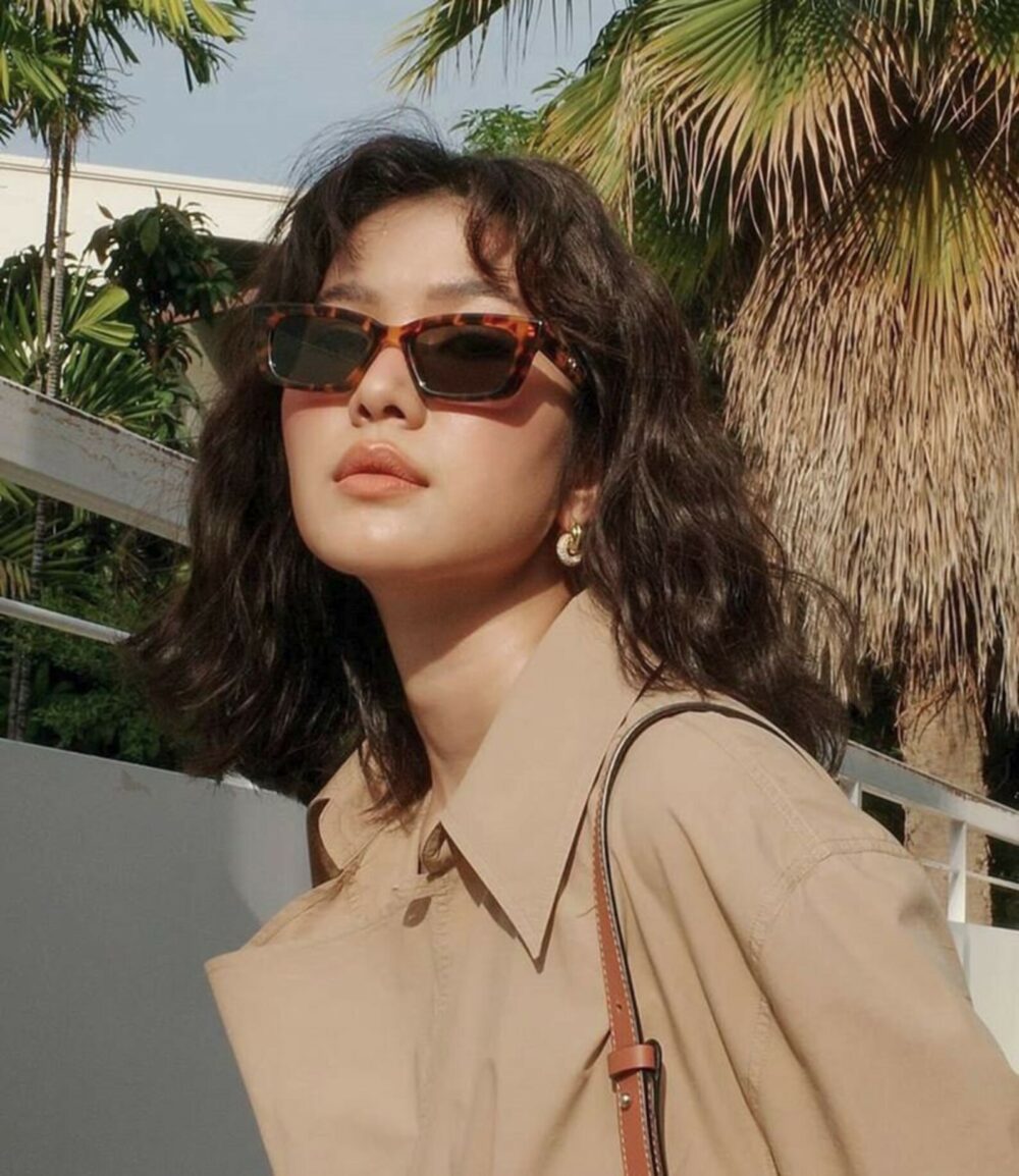 Rectangular sunglasses that are both stylish and comfy. Its the perfect size for women. Frames in a classic rectangle shape never go out of style.